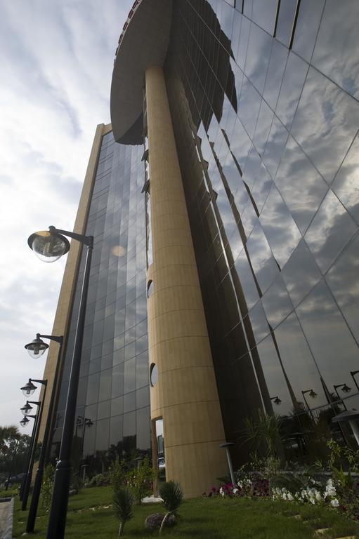 Eastyard Khobar Hotel - Formerly Ramada By Wyndham Khobar Ngoại thất bức ảnh