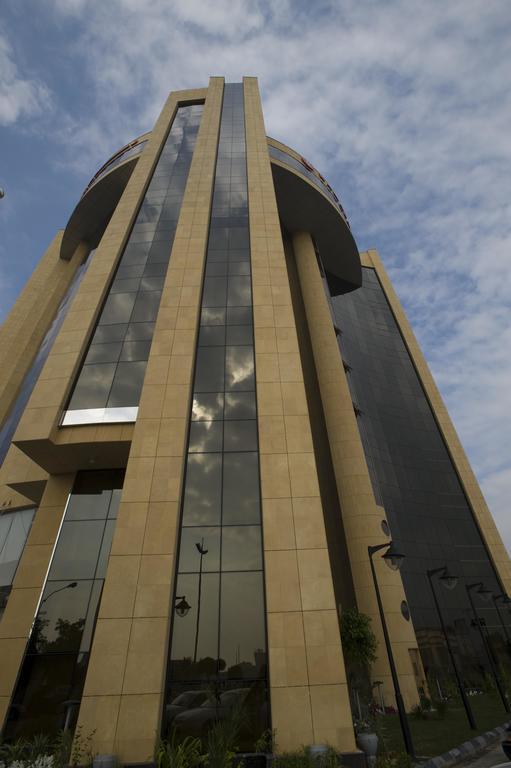 Eastyard Khobar Hotel - Formerly Ramada By Wyndham Khobar Ngoại thất bức ảnh