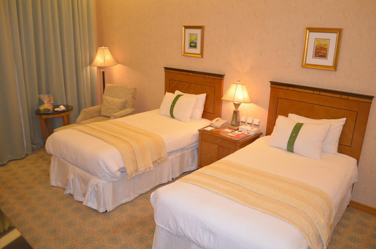 Eastyard Khobar Hotel - Formerly Ramada By Wyndham Khobar Phòng bức ảnh