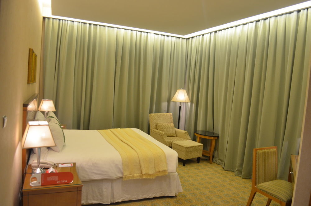 Eastyard Khobar Hotel - Formerly Ramada By Wyndham Khobar Ngoại thất bức ảnh
