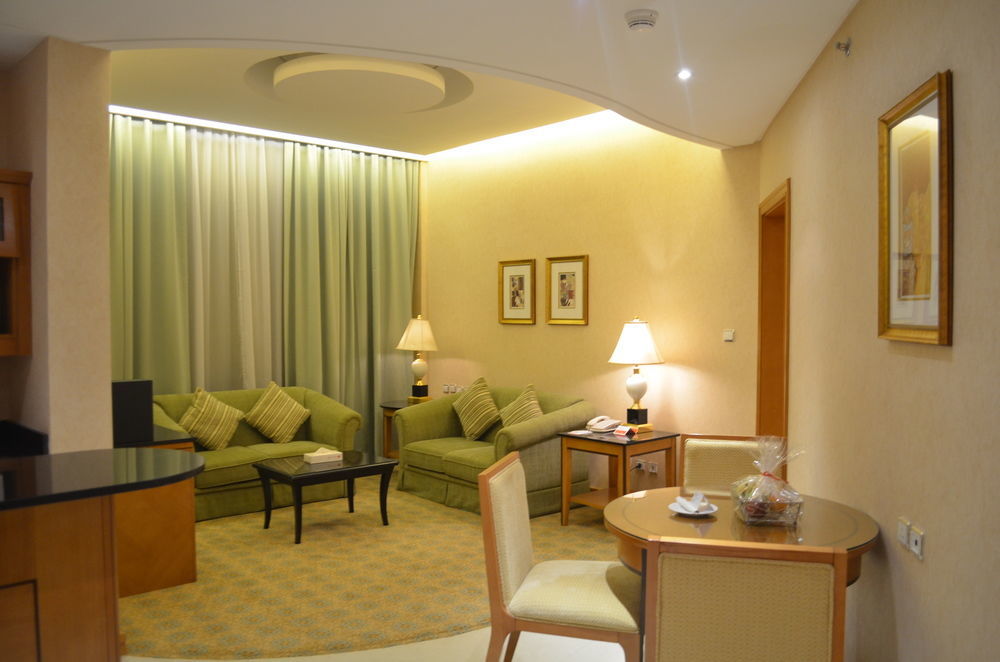 Eastyard Khobar Hotel - Formerly Ramada By Wyndham Khobar Ngoại thất bức ảnh