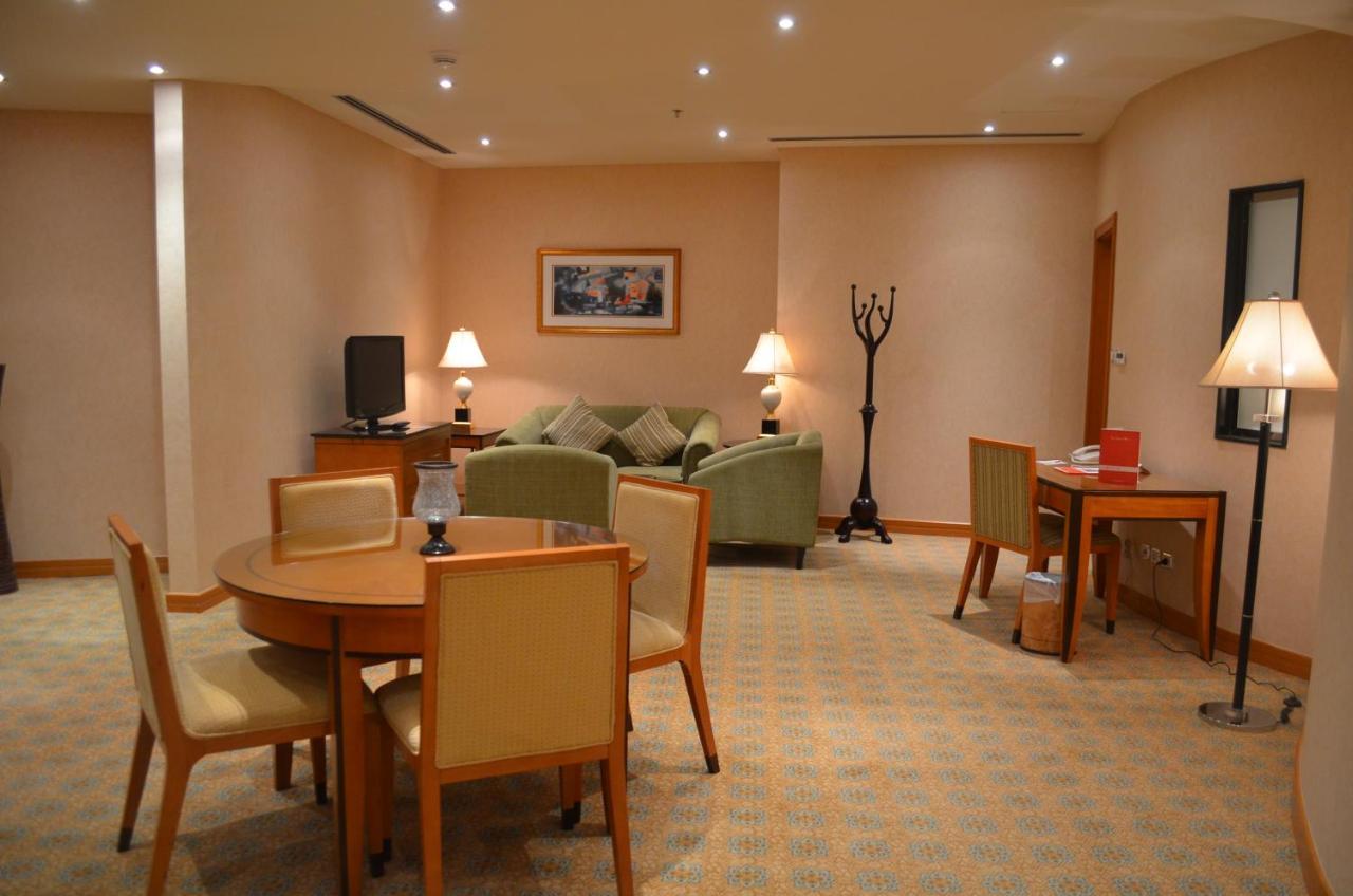 Eastyard Khobar Hotel - Formerly Ramada By Wyndham Khobar Ngoại thất bức ảnh