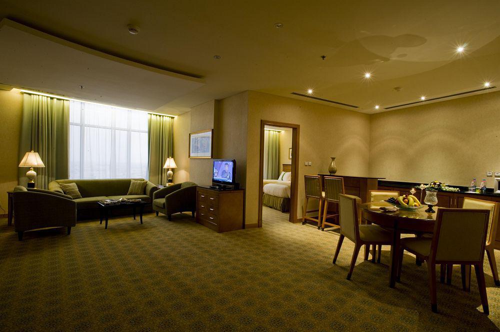 Eastyard Khobar Hotel - Formerly Ramada By Wyndham Khobar Phòng bức ảnh